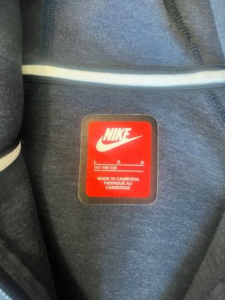CHANDAL NIKE TECH MARINO TALLA L niño