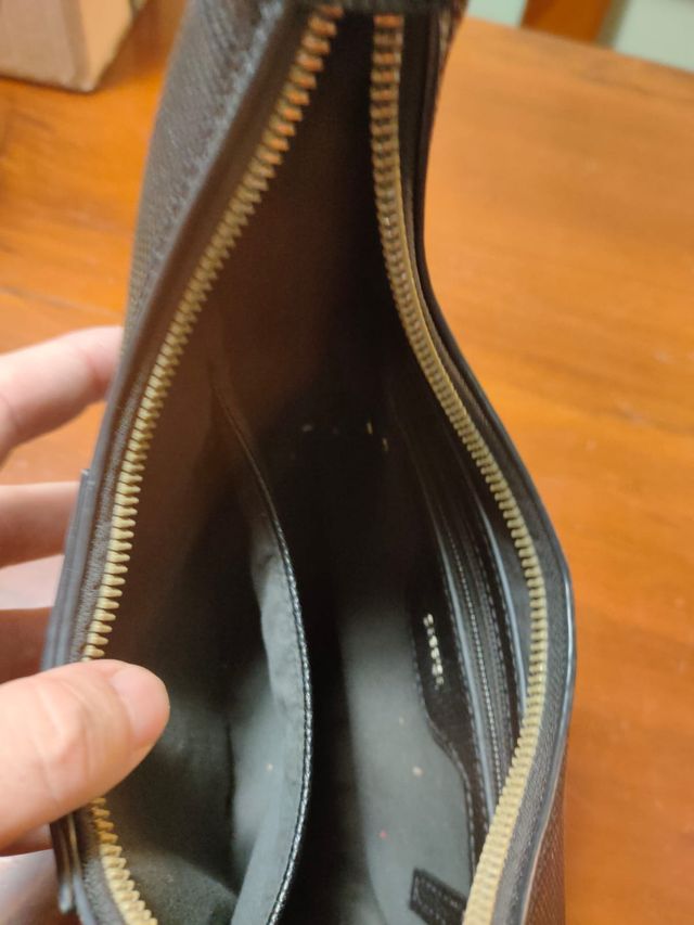 Borsa a spalla nera Carpisa - Elegante e pratica