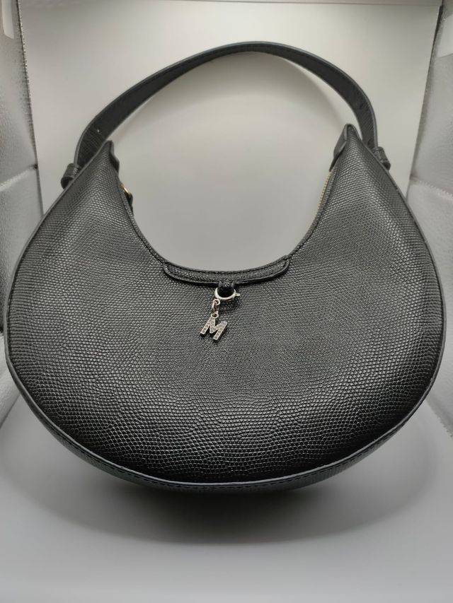 Borsa a spalla nera Carpisa - Elegante e pratica