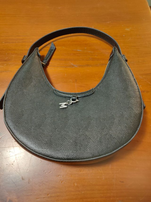 Borsa a spalla nera Carpisa - Elegante e pratica