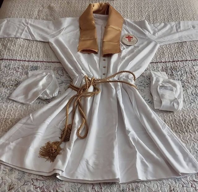 Traje costalero del Cristo Resucitado