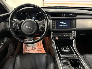 Jaguar XF   2.0D 132kW 180CV Prestige Auto 