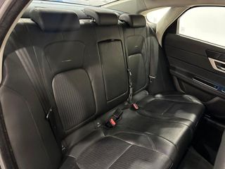 Jaguar XF   2.0D 132kW 180CV Prestige Auto 