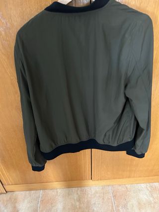Bomber fina verde militar
