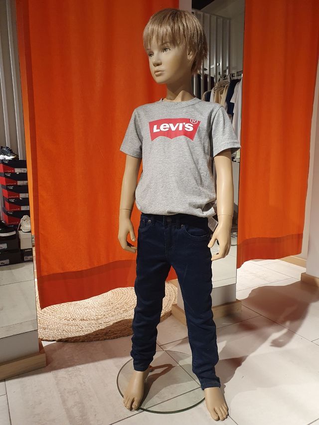 Dois Manequins realistas menino e menina 5/6 anos