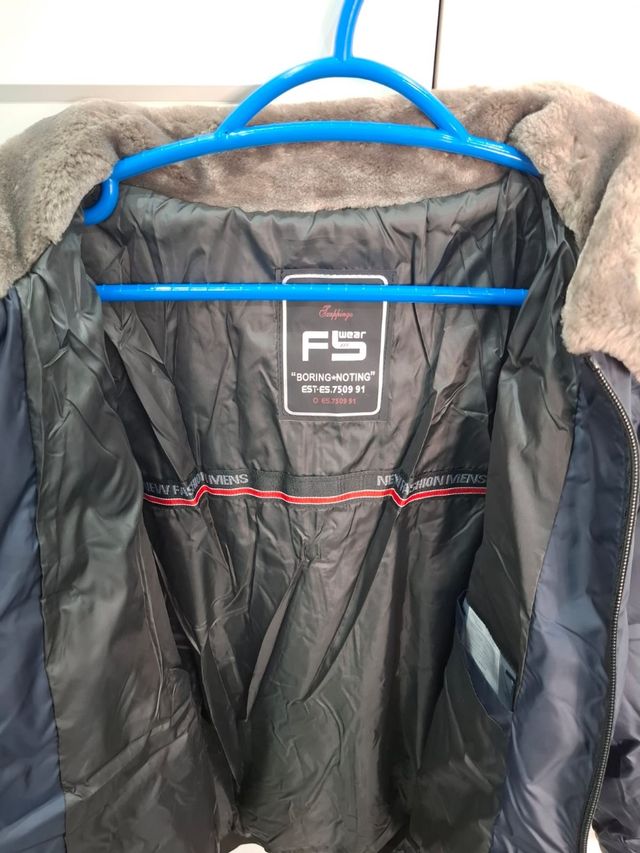 Chaqueta acolchada con cuello, talla L