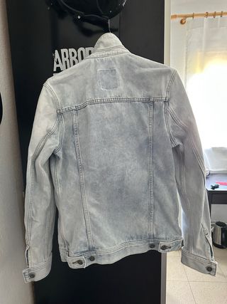 Chaqueta vaquera clara