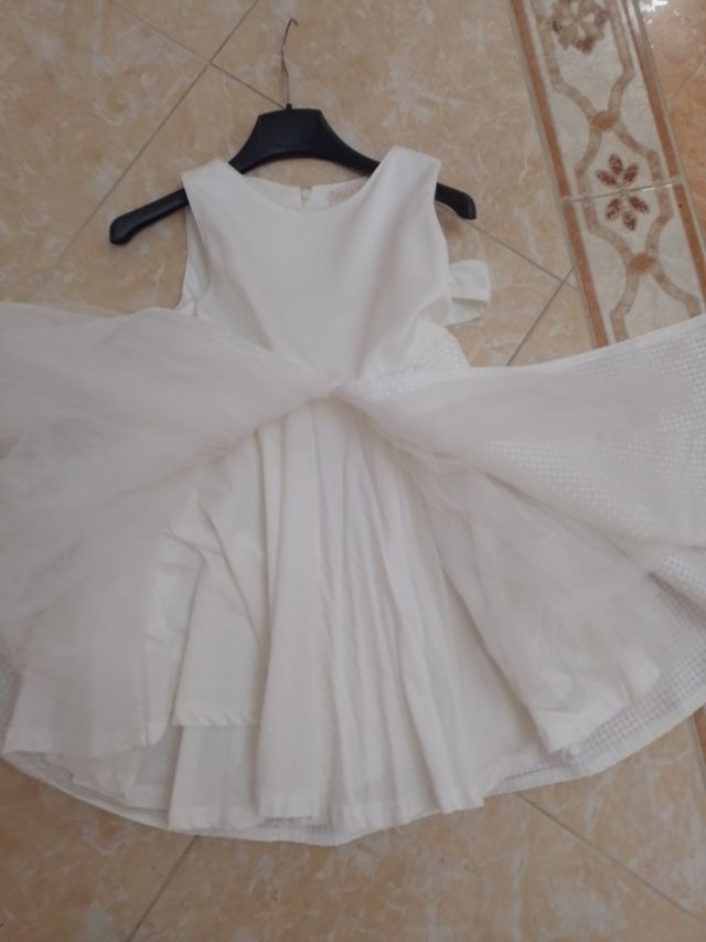 Bellissimo vestitino elegante bambina