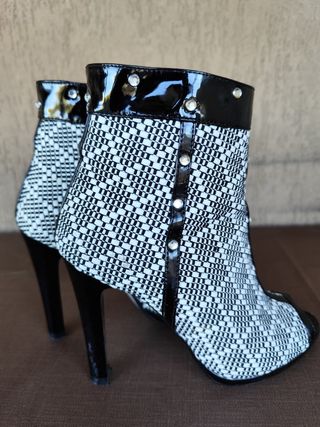 Stivaletto donna n. 36