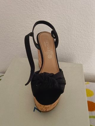Sandalia plataforma negra 38