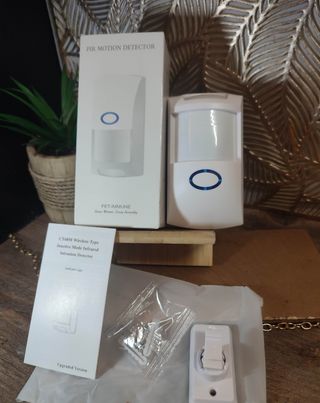 Sensor de movimiento inteligente Tuya o Smart Life