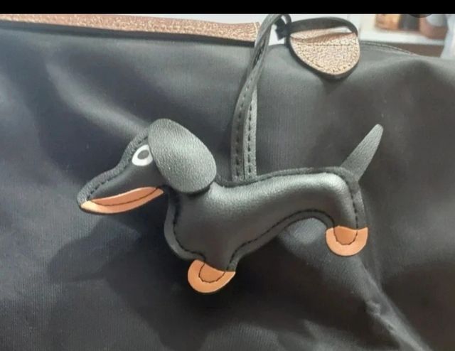 Charm para bolso perro salchicha