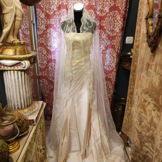 Vestido novia firma La Sposa. Talla 44
