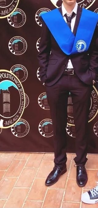 Traje negro de hombre