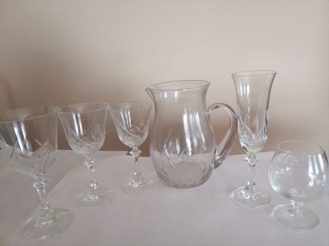 Juego entero de cristalería 61 piezas.