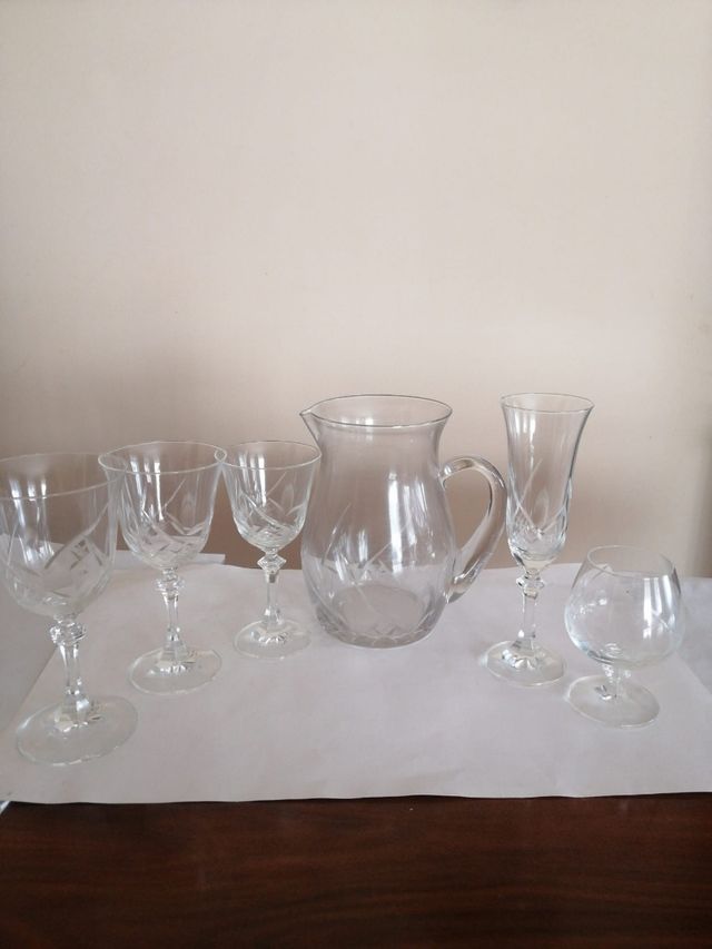 Juego entero de cristalería 61 piezas.