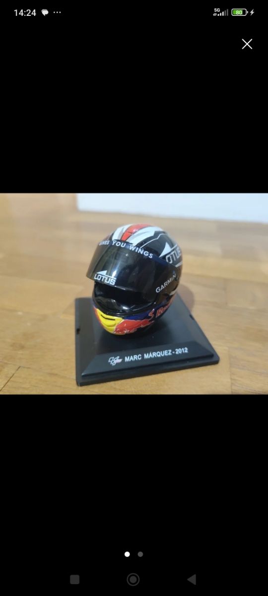 2 cascos réplicas de Marquez