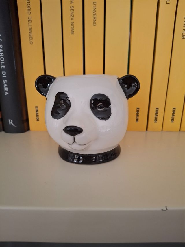 Portauovo a forma di panda