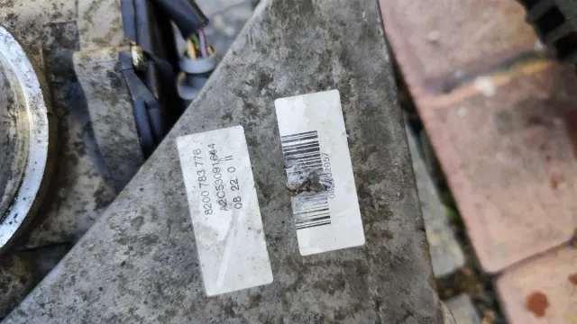 Piezas motor 2.5d Renault master 2