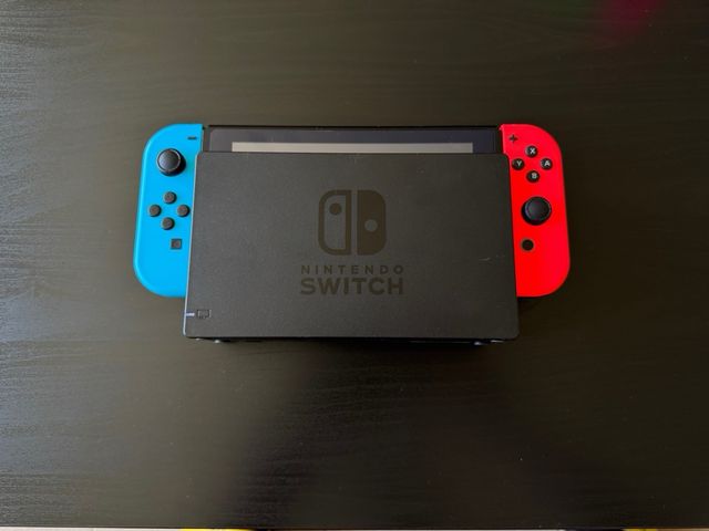 Nintendo Switch + Full Kit
