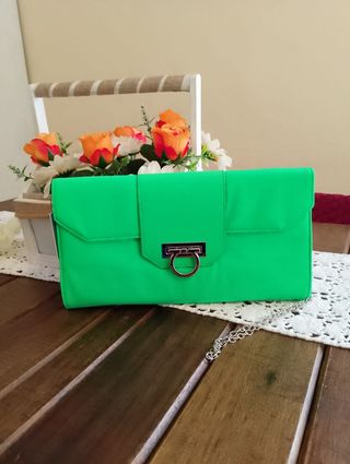 Borsa nuova con cartellino