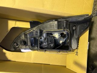 Faro derecho Ford Focus.

