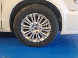 Lancia Voyager 2012