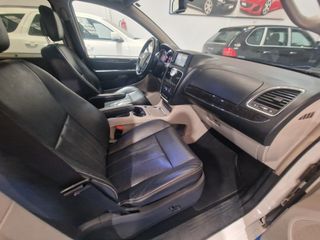Lancia Voyager 2012