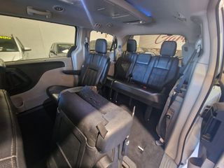 Lancia Voyager 2012
