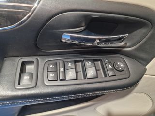 Lancia Voyager 2012