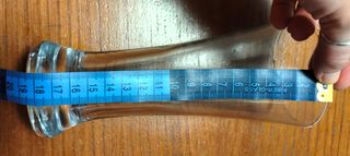 Piccolo vaso stretto in vetro