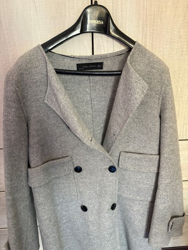 Abrigo gris Zara Mujer