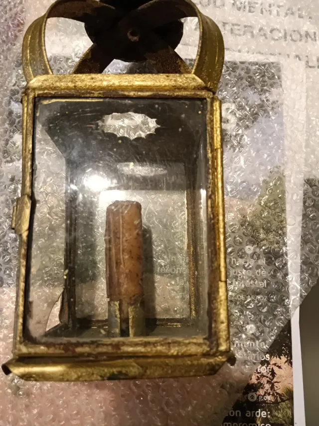 Piccola lanterna antica