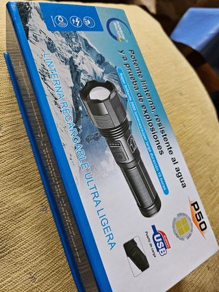 Linterna P50 recargable, LED, agua