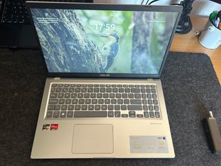 ASUS M515UA Ordenador Portátil de 15.6" 