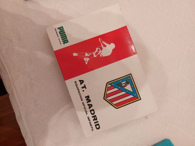 Equipación niño fútbol At de Madrid