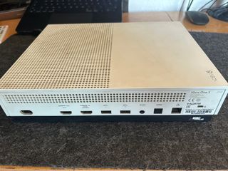 Xbox one S 1000GB