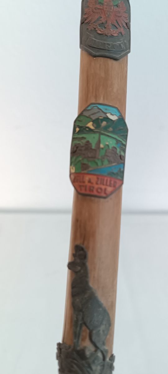 Bastón de senderismo alemán antiguo