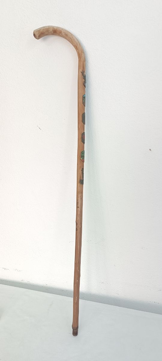 Bastón de senderismo alemán antiguo