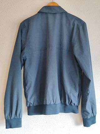 Chaqueta Carhartt azul estilo workwear, talla L