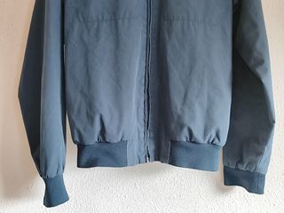 Chaqueta Carhartt azul estilo workwear, talla L
