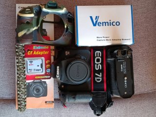 Canon EOS 7D + Grip Canon BG-E7