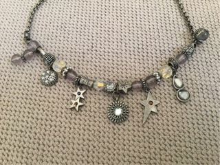 gragantilla cadena y colgantes