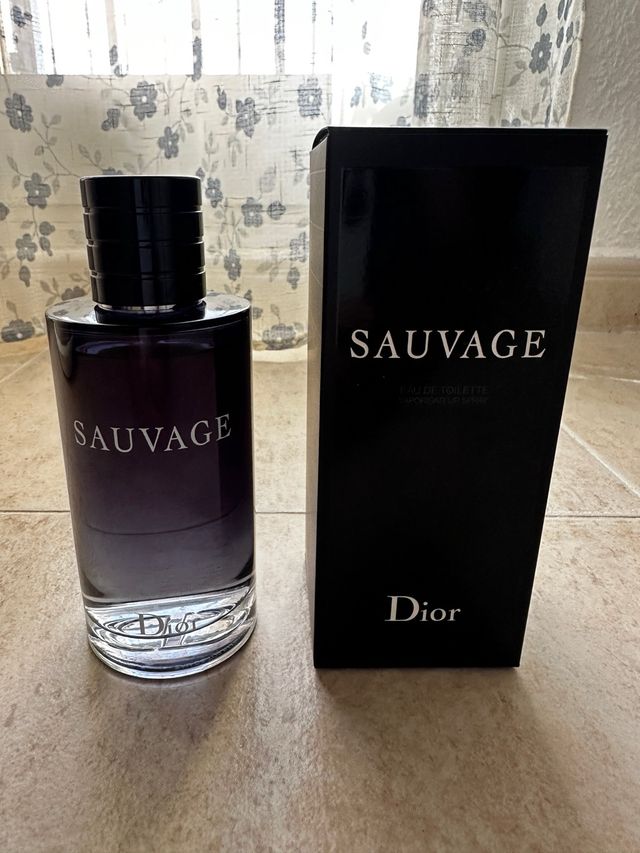 DIOR SAUVAGE EAU DE TOILETTE