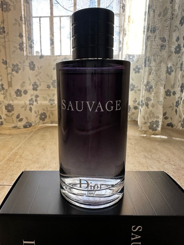 DIOR SAUVAGE EAU DE TOILETTE