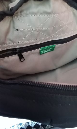 Mochila nylon BENETTON.