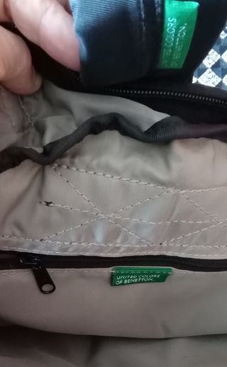 Mochila nylon BENETTON.