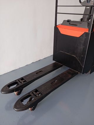 Transpaleta eléctrica BT