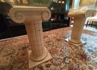 Tavolo di Cristallo con colonne in marmo