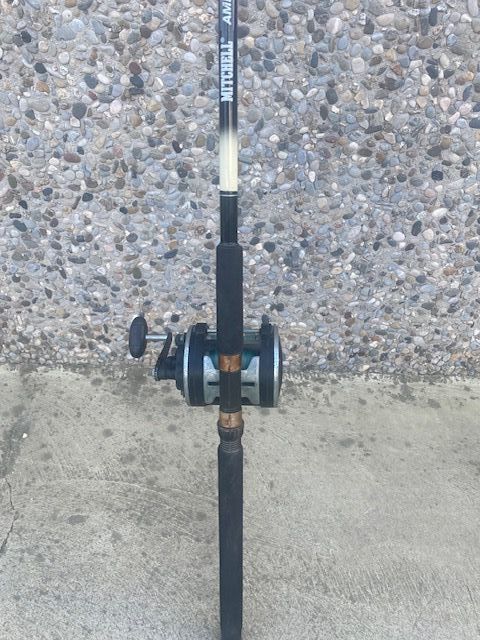 CAÑA DE PESCA 2 Y CARRETE - PESCA DE ALTURA -CURRI